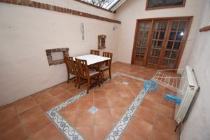 Communal Sun Room - click for photo gallery